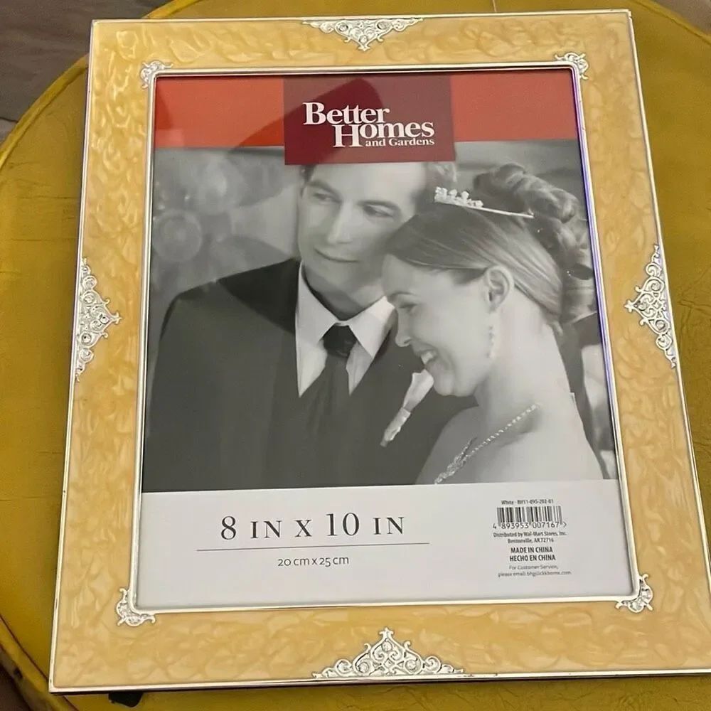 BETTER HOMES & GARDEN Photo Frame Yellow Pearl Enamel Silvertone Decorative Trim